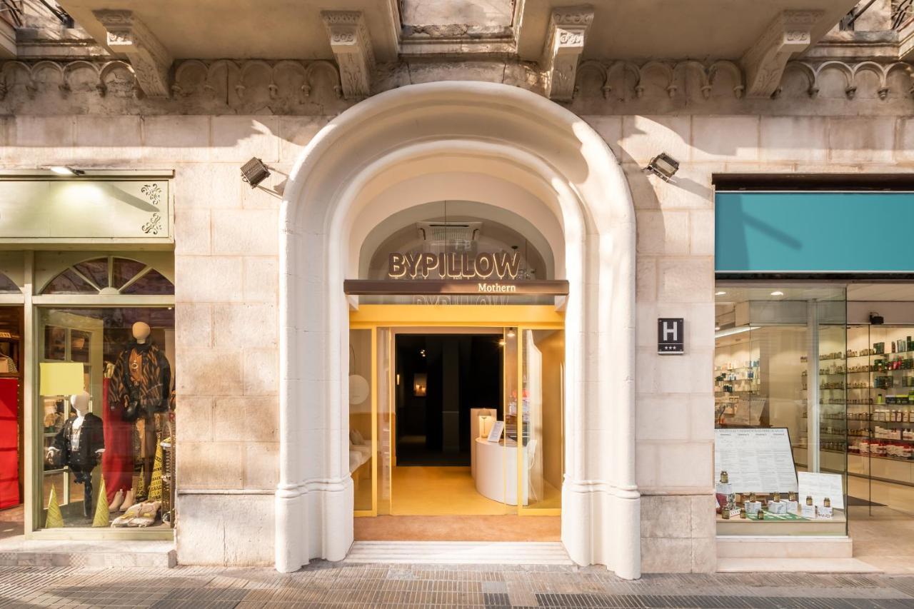 Hotell Bypillow Mothern Barcelona