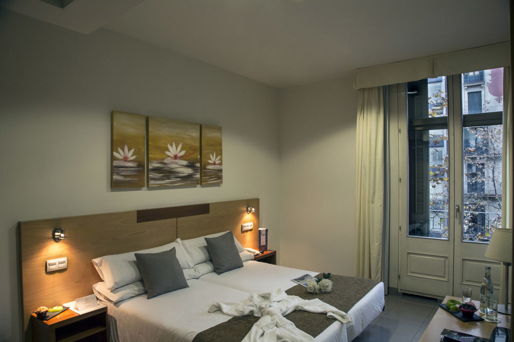 Hotell Bypillow Mothern 3*